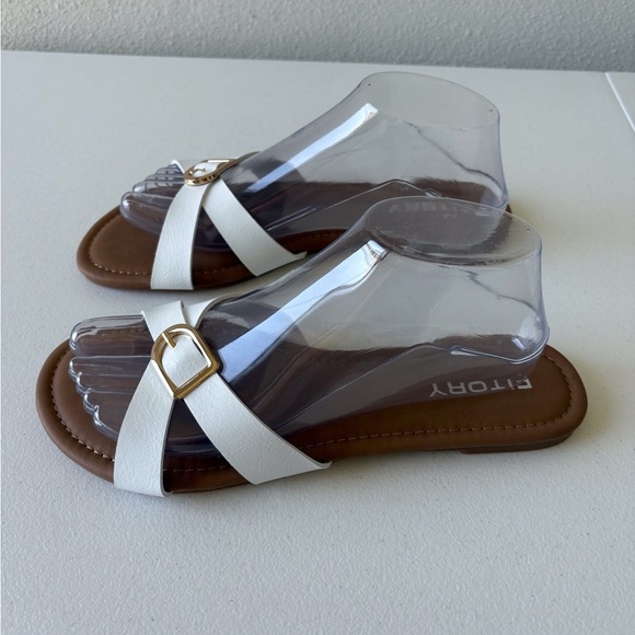Fitory White Slide Sandals Gold Buckle Size 9 Summer Vacation Beach Cruise - Picture 3 of 9
